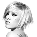 Third pic of Pink - CelebSkin.net