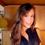 Third pic of Sex girlfriend pics :: Sexy teen cutie takes off her clothes and shows her.. 