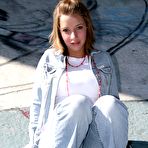 First pic of HOT TEEN CAITLYNN! | CUTE TOPLESS TEEN!