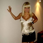 Fourth pic of WifeBucket.com - Real submitted pics of amateur housewives from nextdoor!