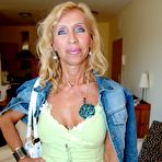 First pic of This horny mature slut really loves piss, cock and cum