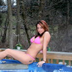 First pic of nikkisims.com