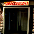 First pic of Welcome to ungloryhole!