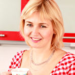 First pic of allover30free.com introducing 43 Year Old Nella from AllOver30 - Pictures of naked MILF and housewives from CR (C2)