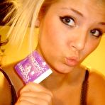 Second pic of Real amateur girlfriends having sex Sexy chick likes to show you her masterbating in these pics