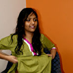 Second pic of MySexyDivya.com - Sexy Indian Babe Divya Yogesh