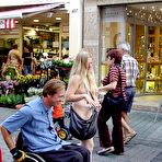 Third pic of Nude-in-Public