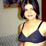 Second pic of Neha Nair - MySexyNeha.com - Sexy Indian Housewife