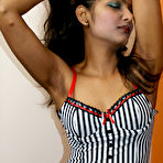 Second pic of MySexyDivya.com - Sexy Indian Babe Divya Yogesh