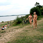 First pic of Nude-in-Public