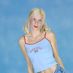 First pic of Sporty sexy girl Candy