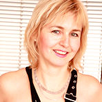 First pic of allover30free.com introducing 43 Year Old Nella from AllOver30 - Pictures of naked MILF and housewives from CR (C2)