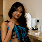 Second pic of MySexyDivya.com - Sexy Indian Babe Divya Yogesh