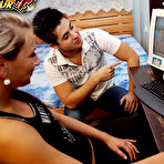 First pic of SELL YOUR GF -//- Guys sell their GFs to strangers like prostitutes!!!