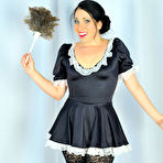 First pic of Chubby amateur babe Samantha Grace in Looner Maid