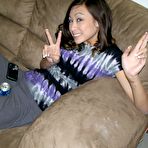 First pic of Possibly drunk Asian girl friend does some nude mirror pictures.