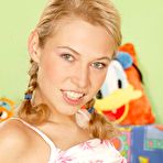 First pic of Young Lesbians Portal