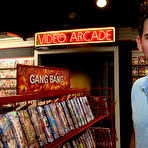 First pic of Welcome To ungloryhole!