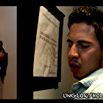 Third pic of Welcome To ungloryhole!