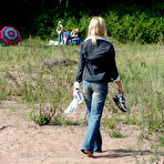 Fourth pic of PeeHunters - the one and only outdoor peeing site