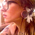 Fourth pic of Sooosexy 18 year old shows off her body.