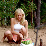 Second pic of PeeHunters - the one and only outdoor peeing site