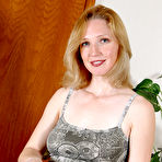 First pic of AllOver30.com - Featuring Carrie