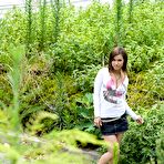 First pic of Maria - Maria sexy Asian teen shows nice legs in mini