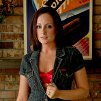 First pic of KYLIE HAS A SECRET! SHE's HOT AND NAKED INSIDE!