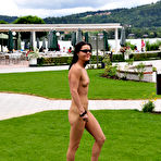 Second pic of Nude-in-Public