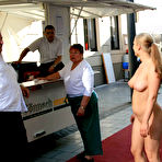 Third pic of Nude-in-Public