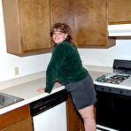 First pic of MILF Porn