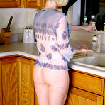 First pic of MILF Porn