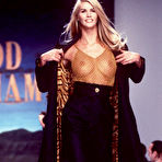 First pic of Elle MacPherson Sweet Public Nipple Slip