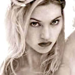Third pic of Kate Winslet nude posing photos