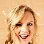 Fourth pic of Petites Parisiennes Sandra Sanchez