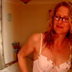 First pic of WifeBucket.com - Real submitted pics of amateur housewives from nextdoor!