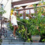 First pic of LegsWorld.de - Lady Barbara in foot fetish action