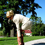 Second pic of LegsWorld.de - Lady Barbara in foot fetish action