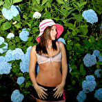 First pic of KYLIE HAS A SECRET! SHE's HOT AND NAKED INSIDE!