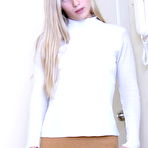 First pic of 18 year old BLONDE HOTTIE Nude!!!!