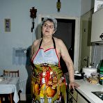 First pic of Porn granny 002