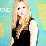 First pic of Avril Lavigne Cover Her Tits