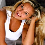 Second pic of Hot Blonde Teen Girl
