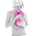 Third pic of Lindsay Lohan nude posing photos