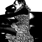 Second pic of Amber Valletta nude