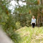 First pic of Teen takes a piss in the forest