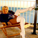 Second pic of LegsWorld.de - Lady Barbara in foot fetish action