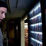 Fourth pic of Welcome to Ungloryhole!