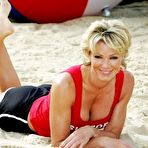 Second pic of ::: MRSKIN :::Nell McAndrew paparazzi nude and upskirts photos